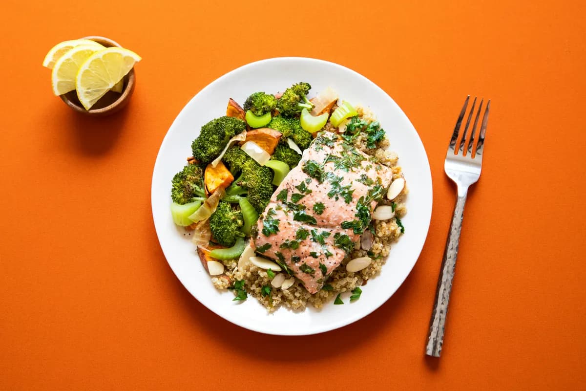 Une assiette variée et équilibrée d'aliments sûrs