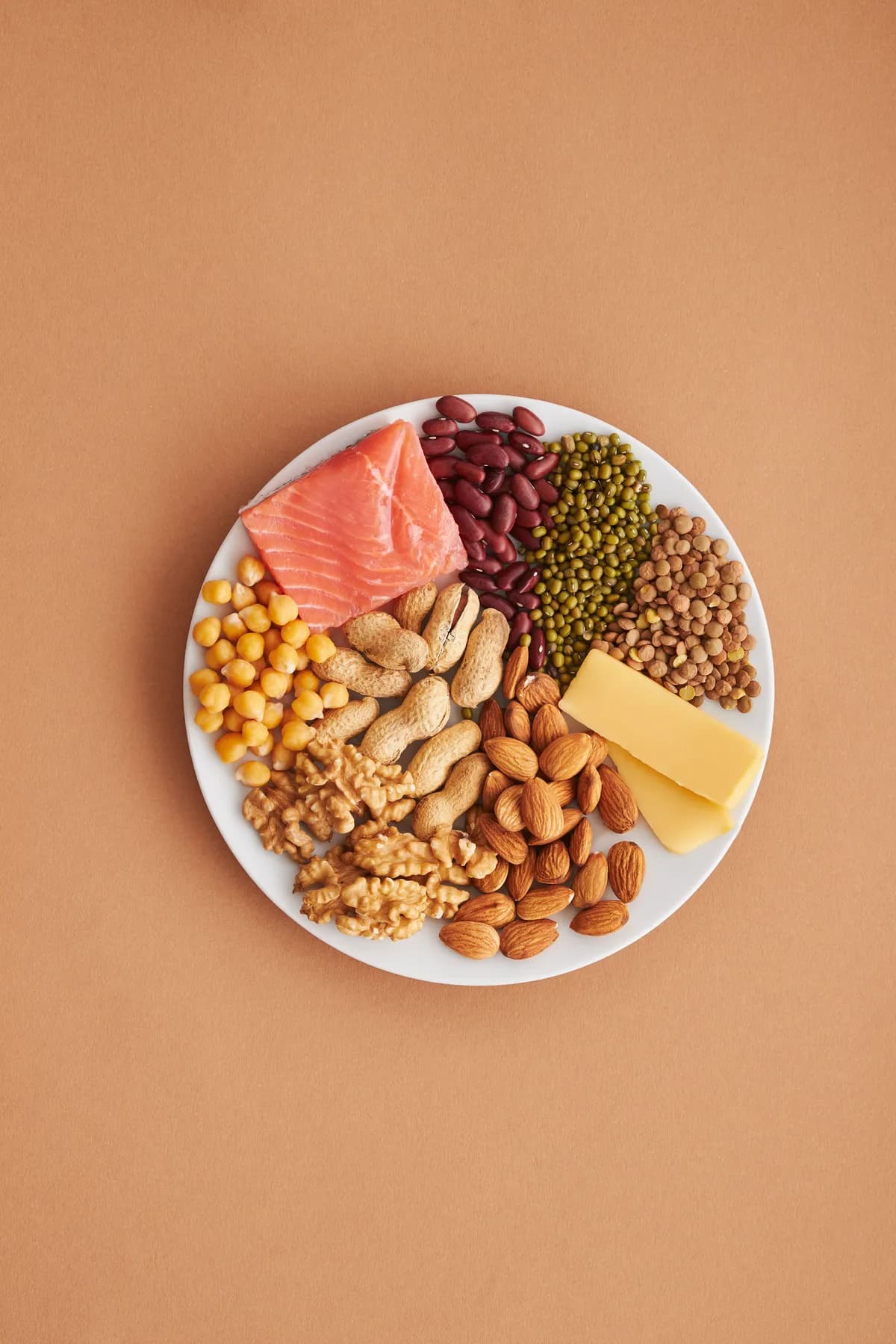 DASH diet spread of vegetables, fruit, grains, and lean proteins for blood pressure