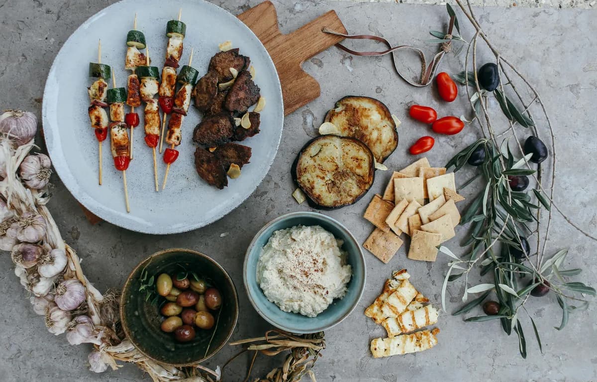 Mediterranean-style spread of protein, legumes, and vegetables for liver health