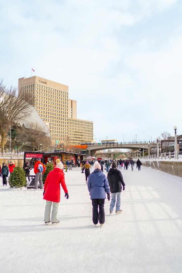 Quoi manger avant de patiner sur le canal Rideau : le guide d'une diététiste